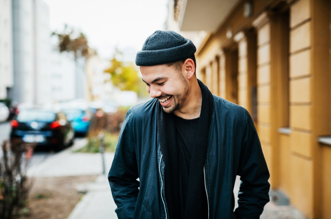11 Characteristics of Sacrificially Generous People