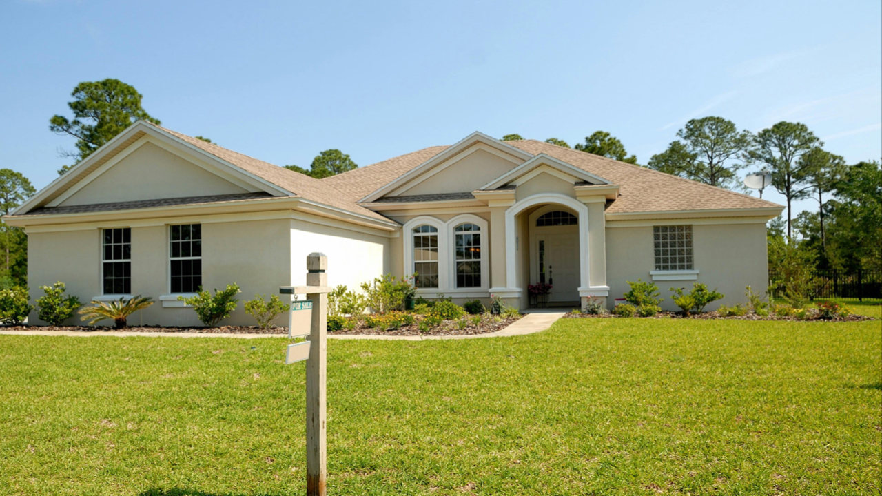 Buying a Home This Summer? Here Are 3 Things to Consider