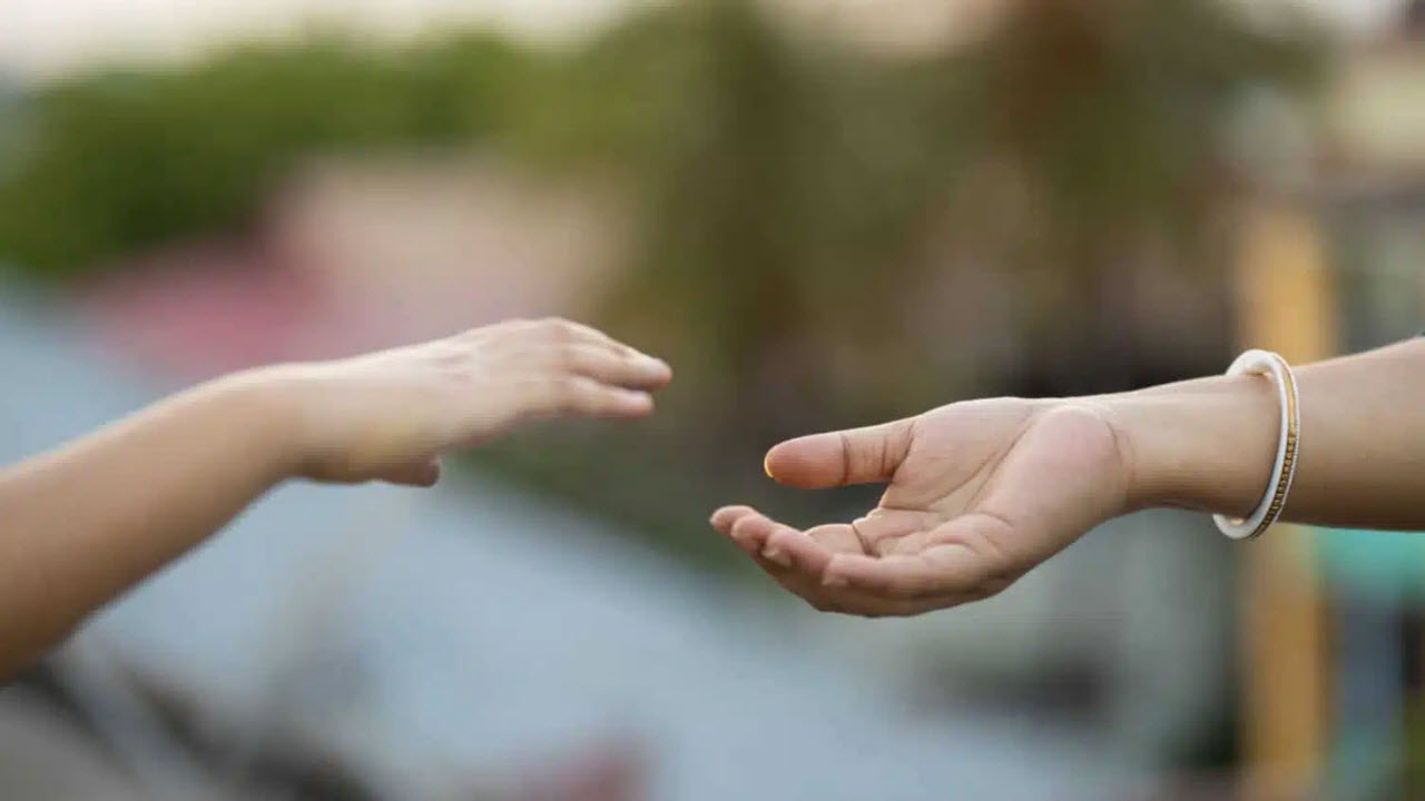 4 Reasons It Is More Blessed to Give Than Receive